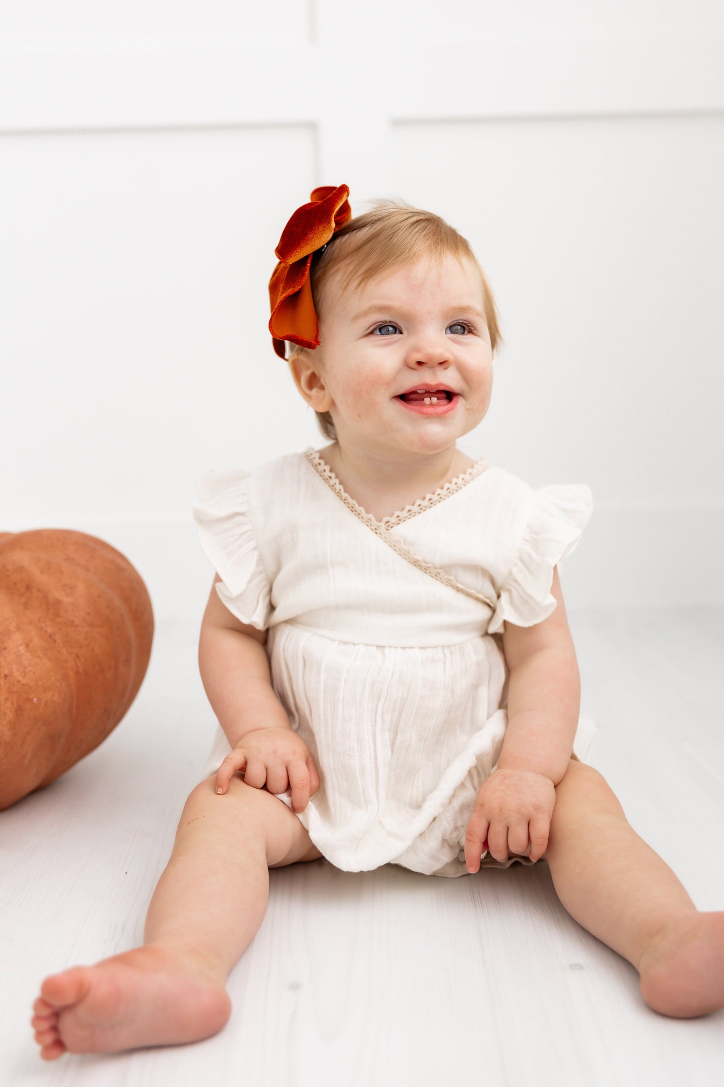 Double Gauze Off-White Solid Neck Lace & Sleeve Ruffle Romper Romper Yo Baby India