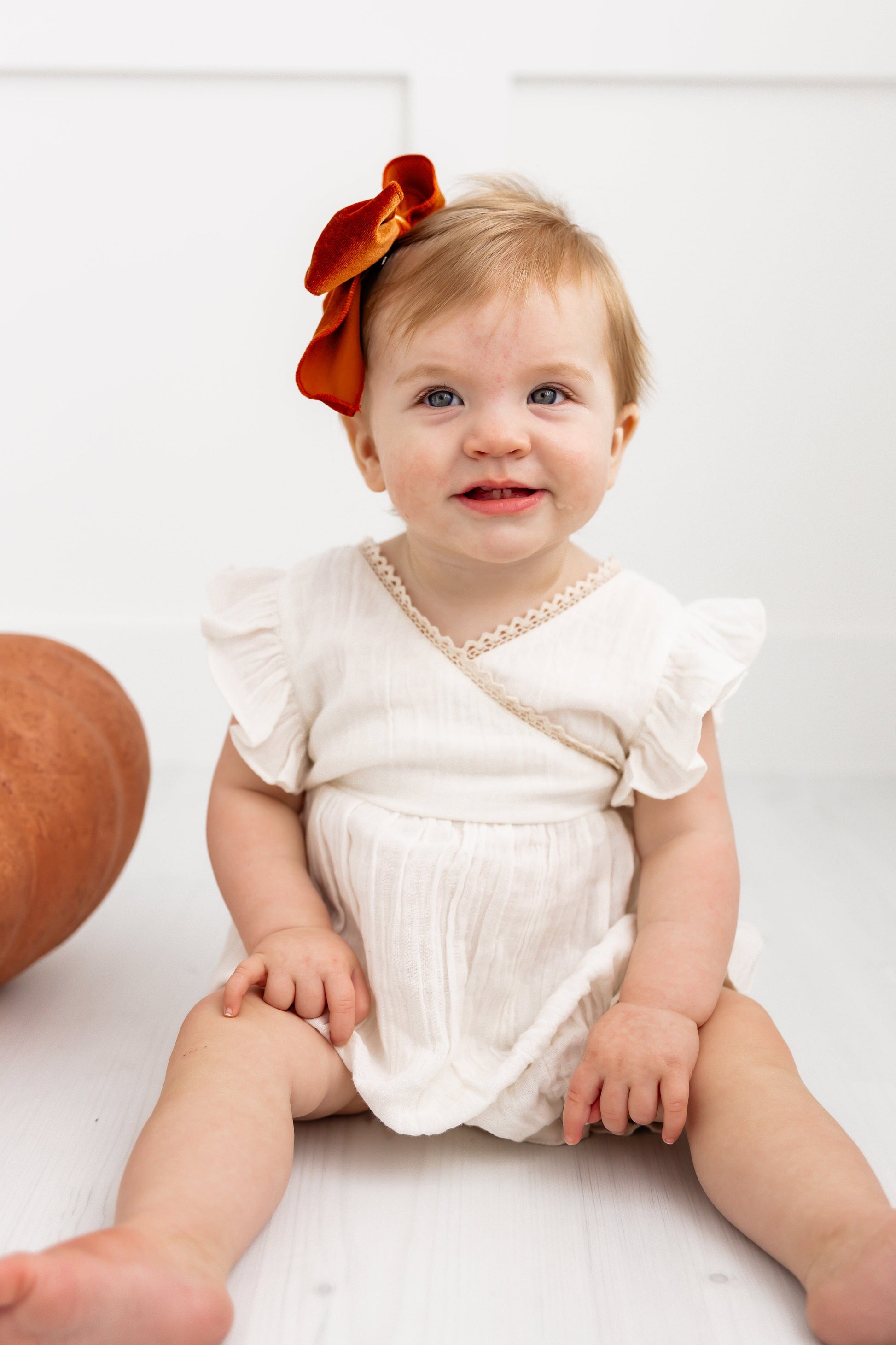 Double Gauze Off-White Solid Neck Lace & Sleeve Ruffle Romper Romper Yo Baby India