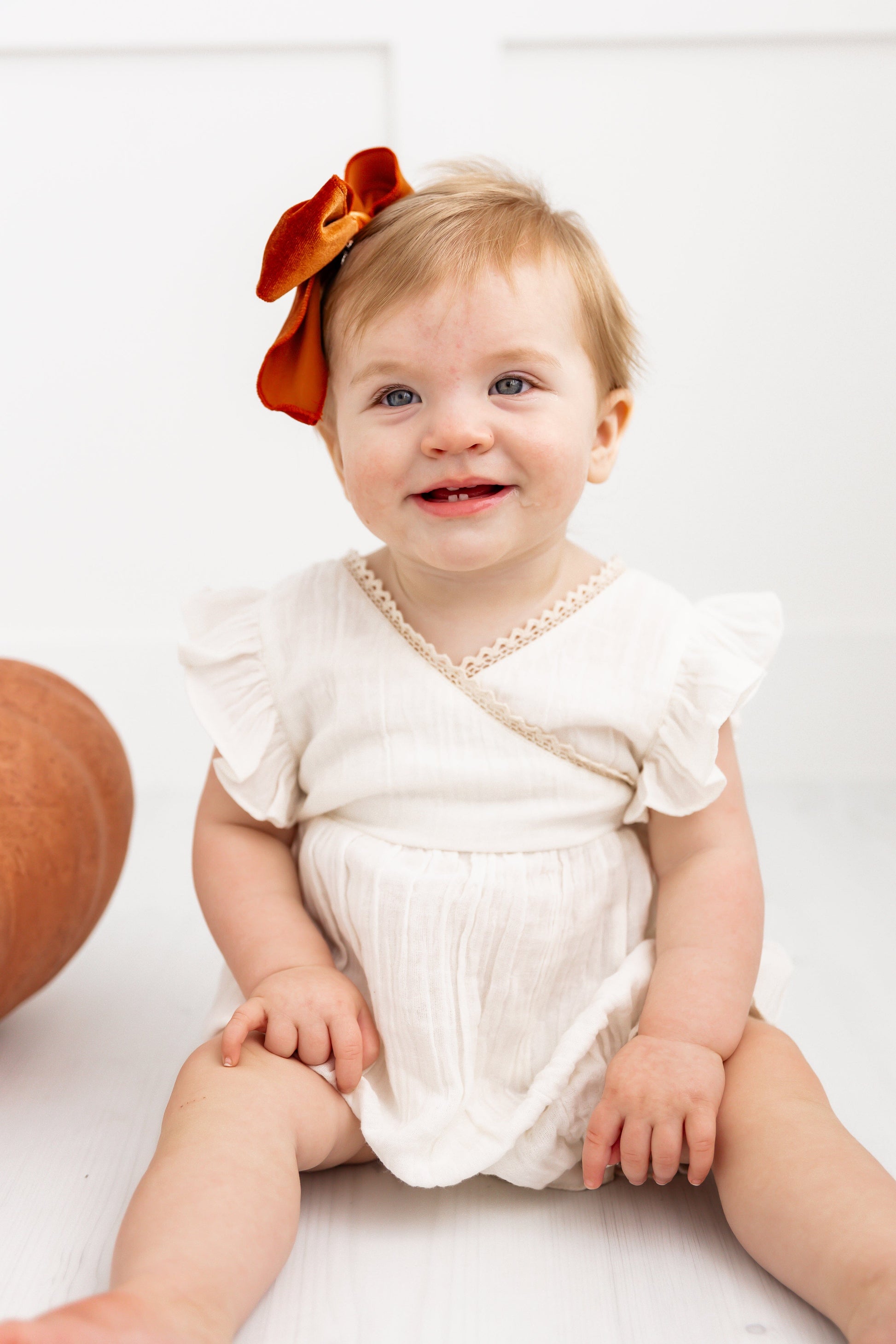 Double Gauze Off-White Solid Neck Lace & Sleeve Ruffle Romper Romper Yo Baby India
