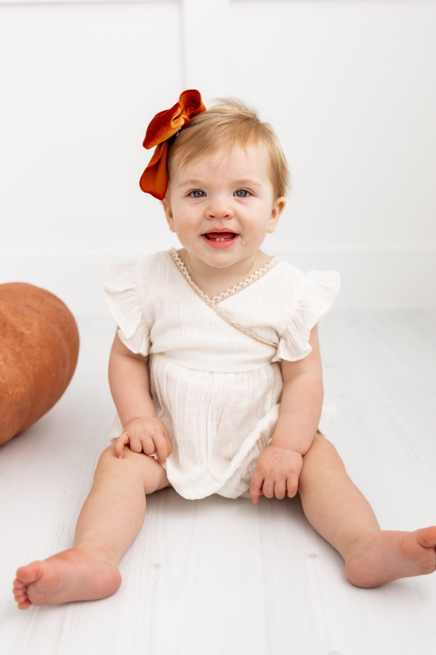 Double Gauze Off-White Solid Neck Lace & Sleeve Ruffle Romper Romper Yo Baby India