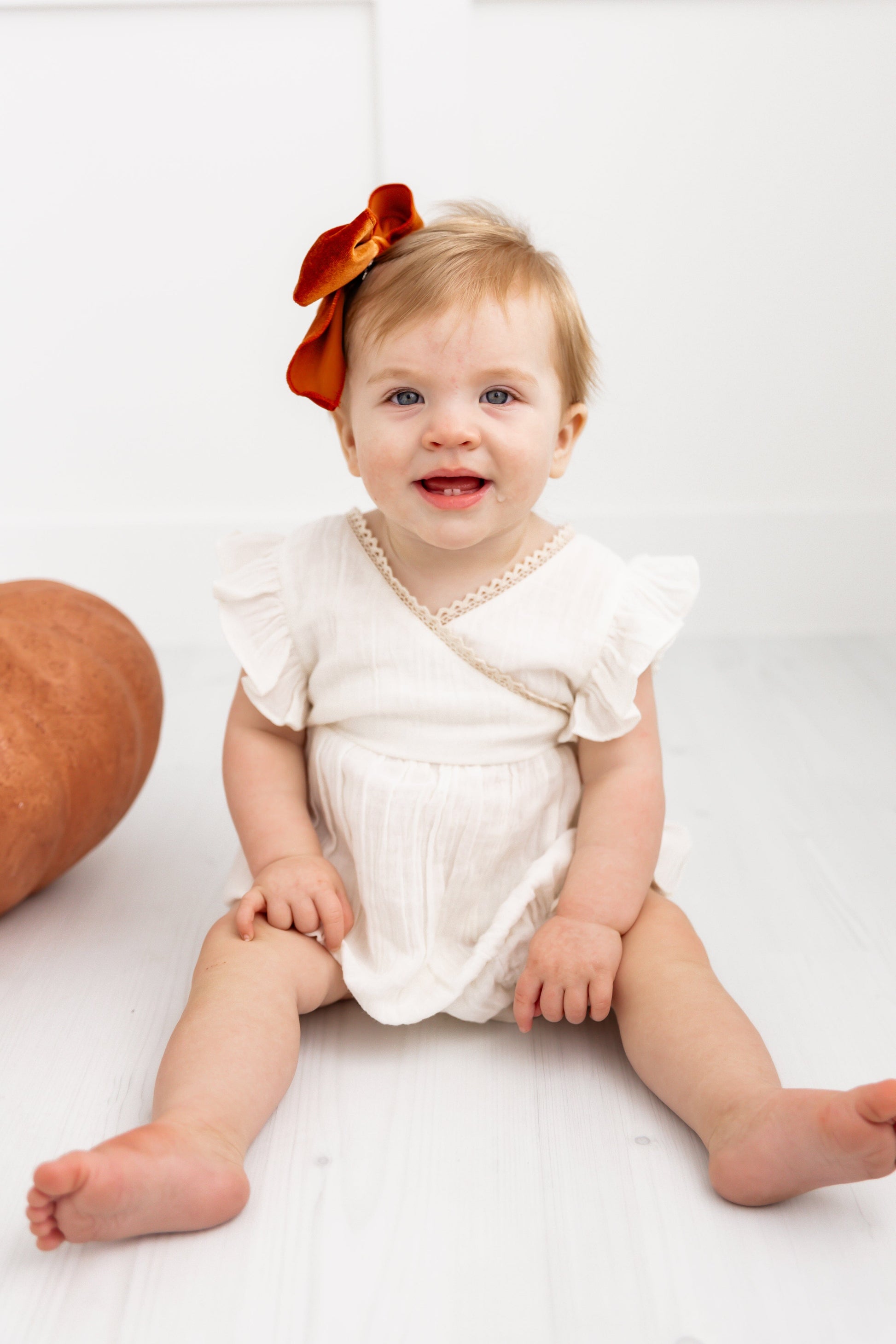 Double Gauze Off-White Solid Neck Lace & Sleeve Ruffle Romper Romper Yo Baby India