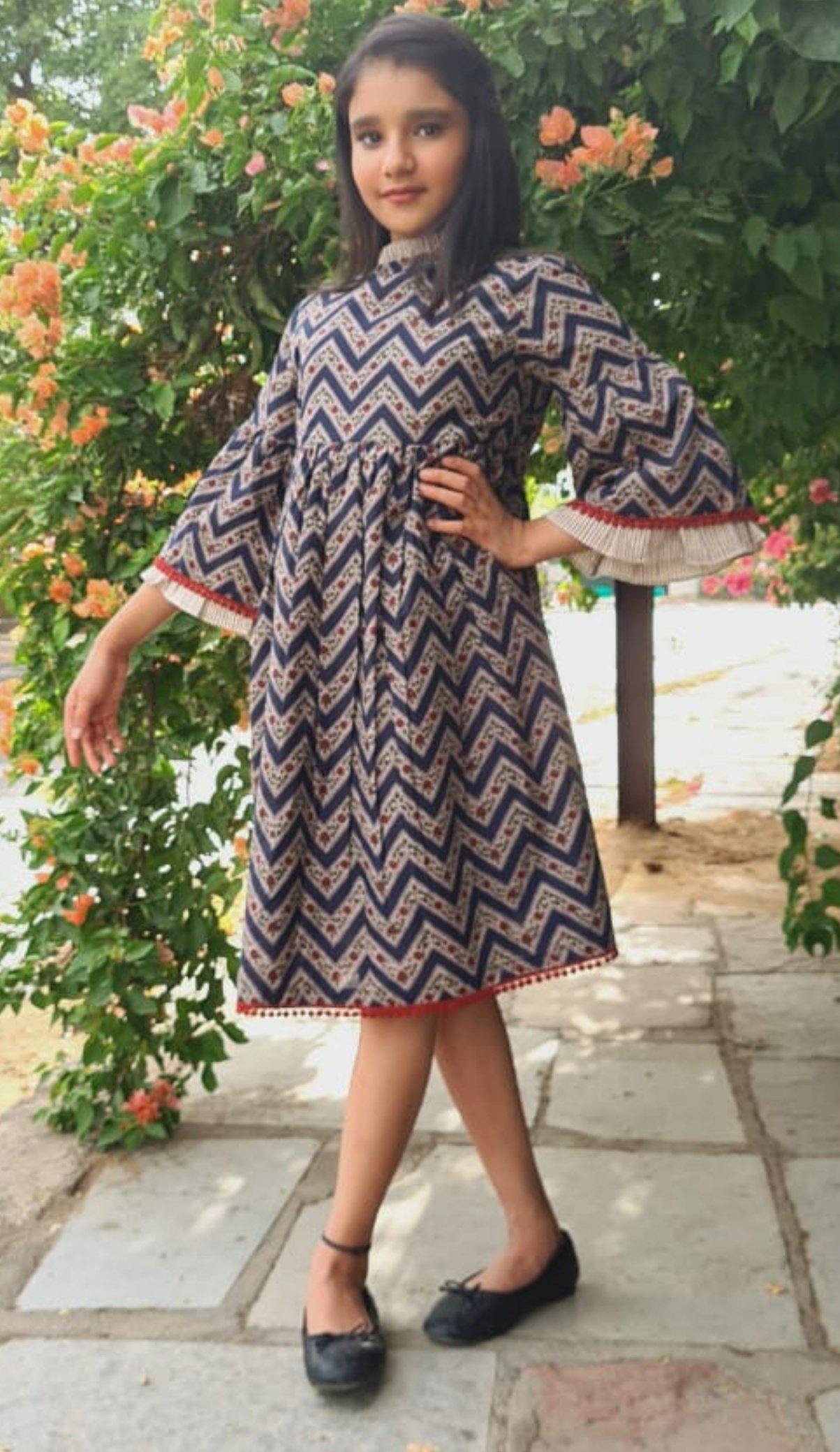 Bell-Sleeves Zig-Zag Dress Dress Yo Baby Wholesale