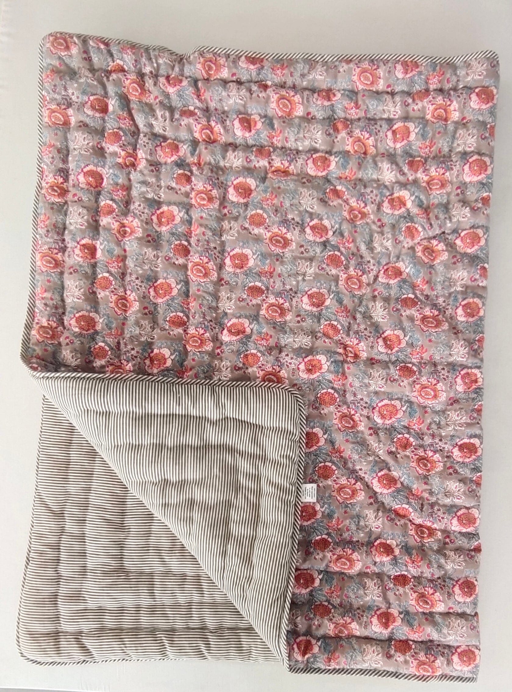 Reversible Red Rose Quilted Blanket Blanket Yo Baby India 