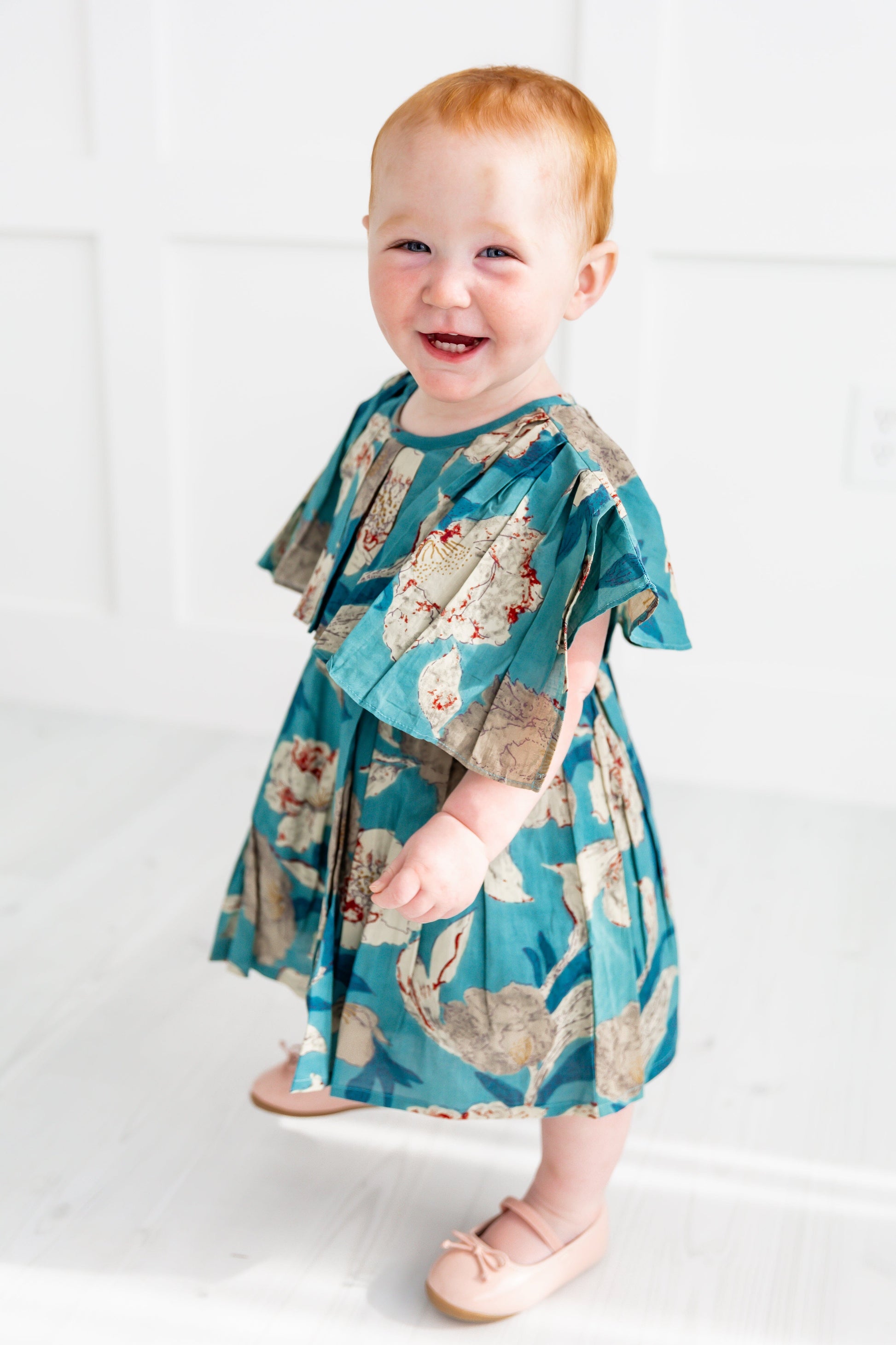 box pleat dress Inverted #106-17 X-Small / White with Black Embroidery Luxuriate in the elegance of this dress Box Pleated Dress Floral Buy