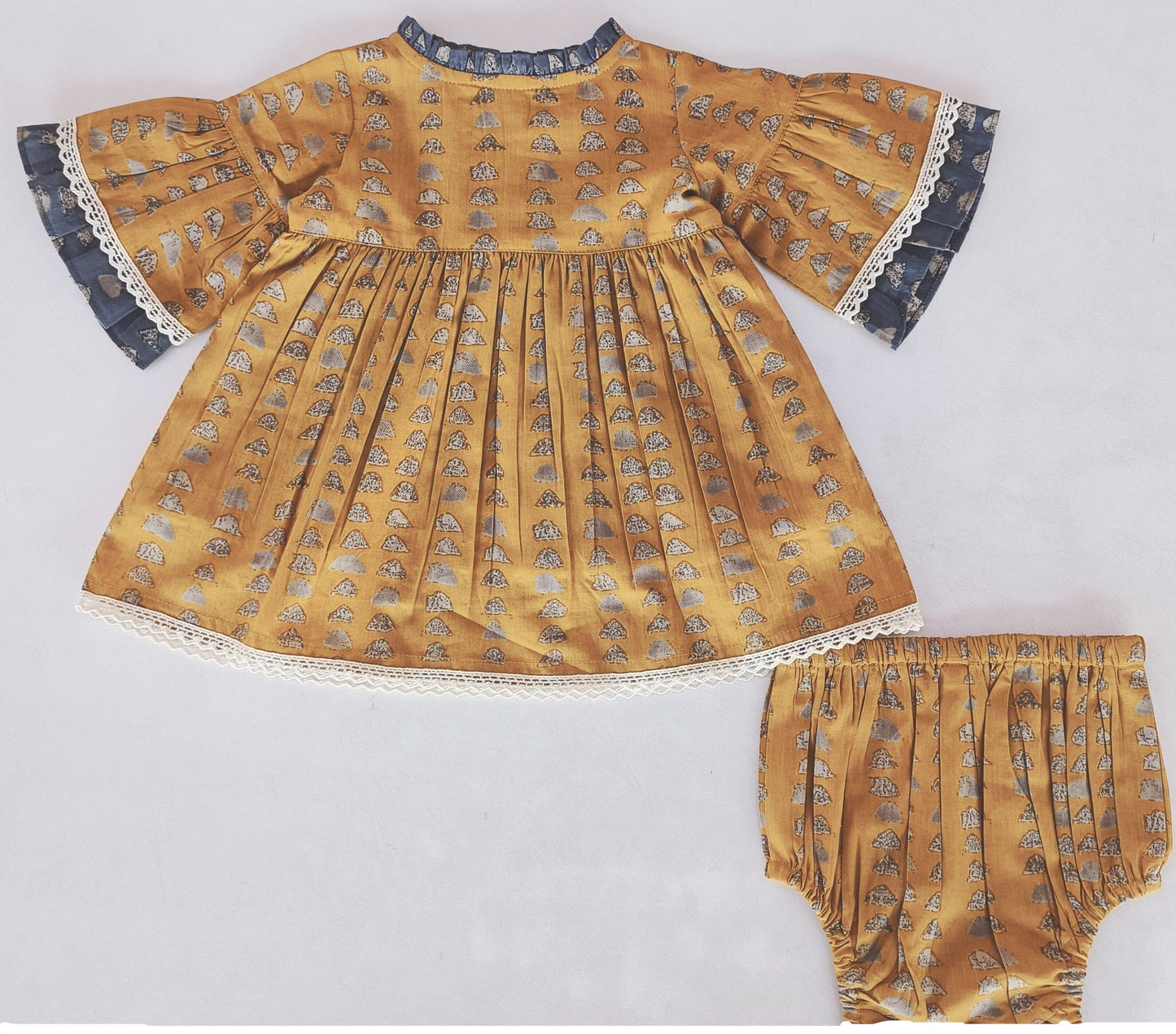 Printed Bell-Sleeves Neck Ruffle Dress & Diaper Cover Set Yo Baby India 