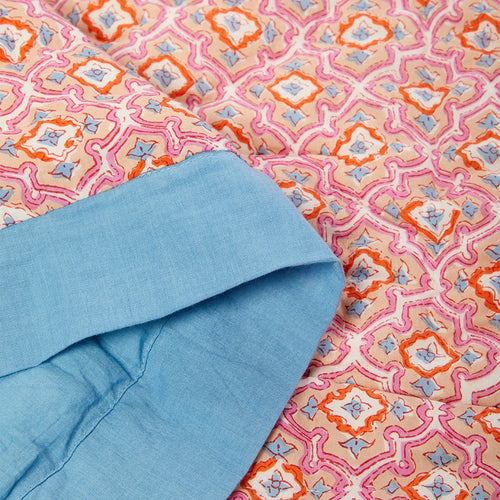 Sky Blue-Trim Abstract Quilted Blanket – 100% Cotton Soft & Plush Multi-Purpose Blanket